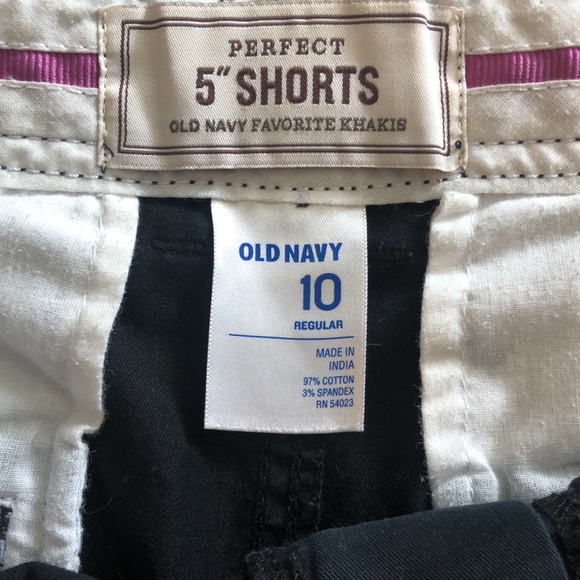 Old Navy Perfect 5” Shorts - Picture 2 of 3